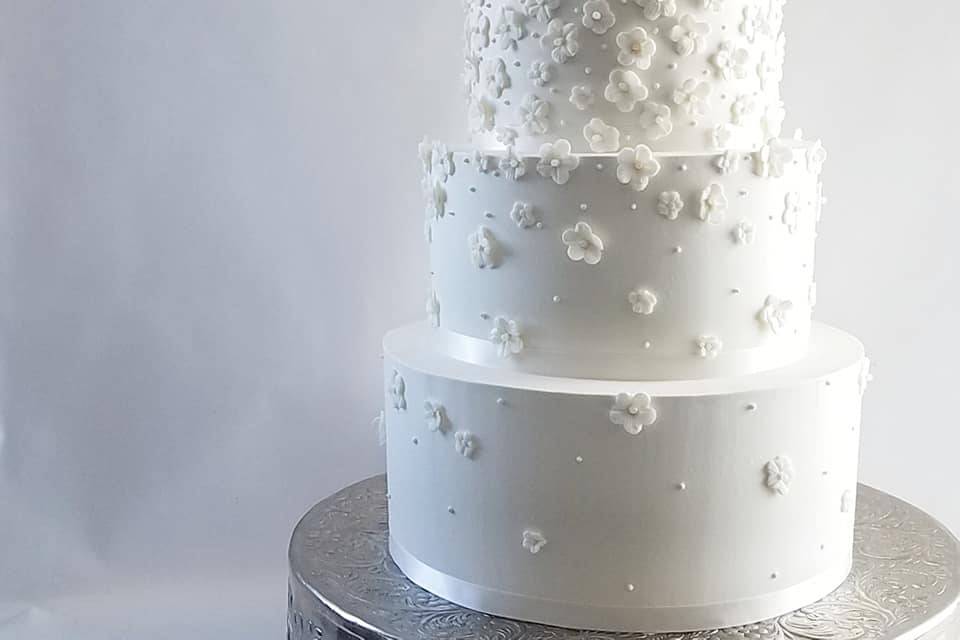 White wedding cake