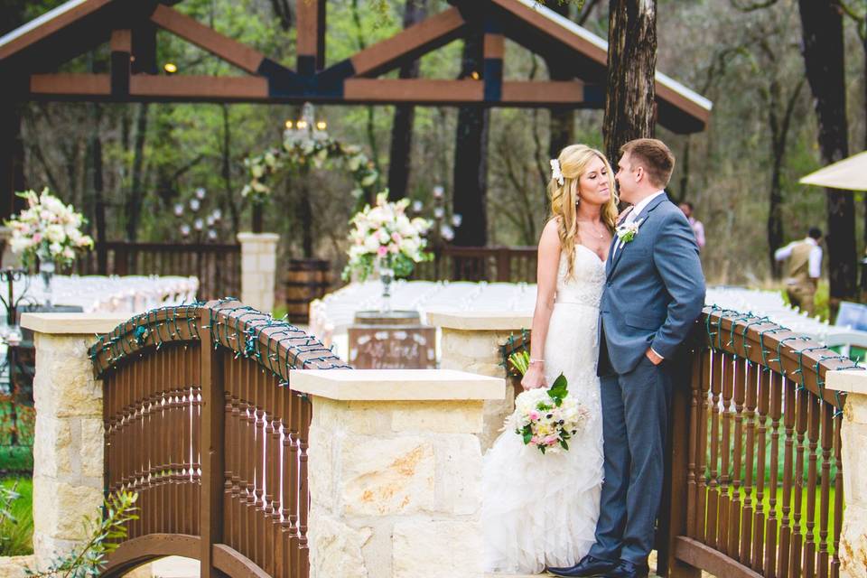 Lovers on the bridge