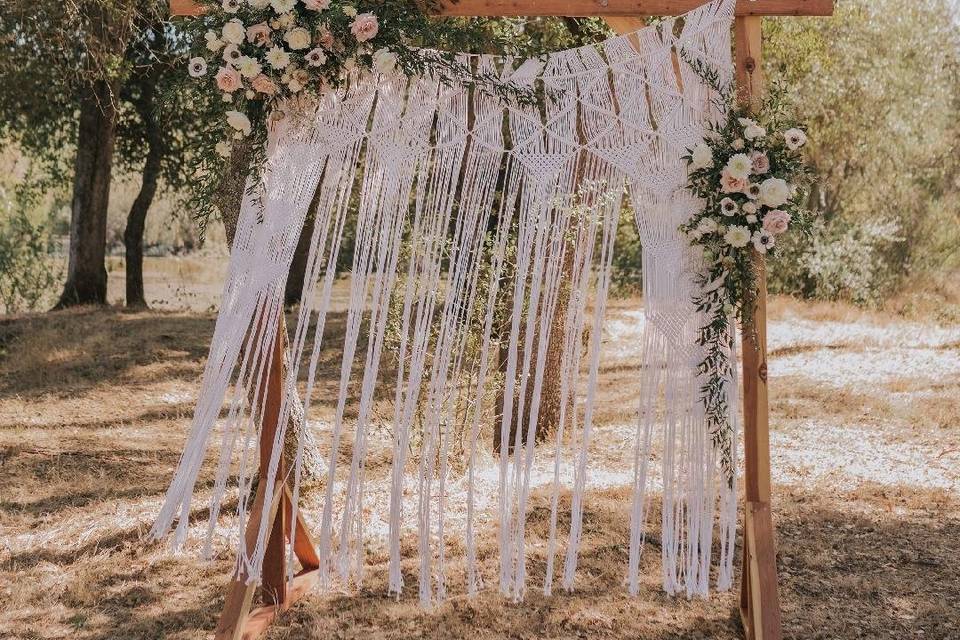 Wood arch, macrame