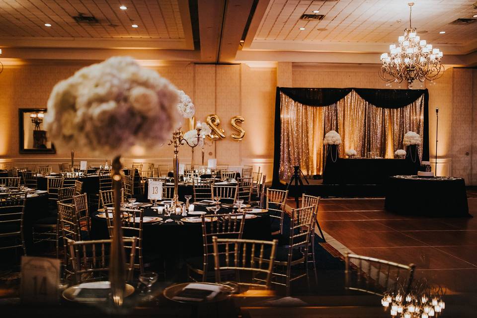 Elegant wedding reception