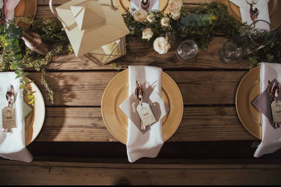 Gold Charger Place Setting