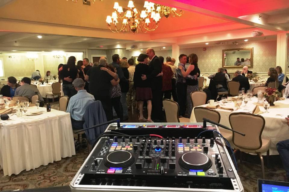 DJ mixing table​