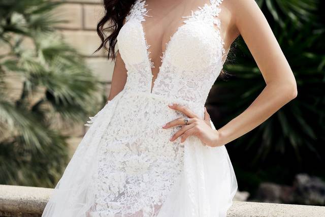 Dantela Bridal Couture - Dress & Attire - Lincolnwood, IL