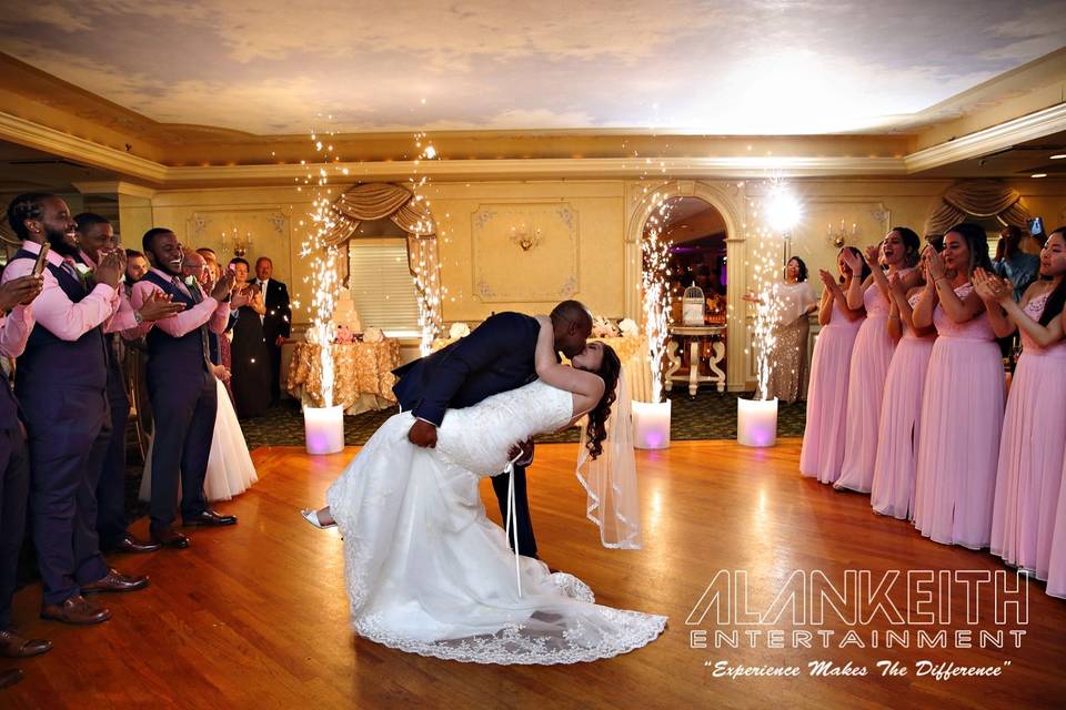 First Dance Wedding Sparklers, Indoor cold sparklers. Ravello's New Jersey