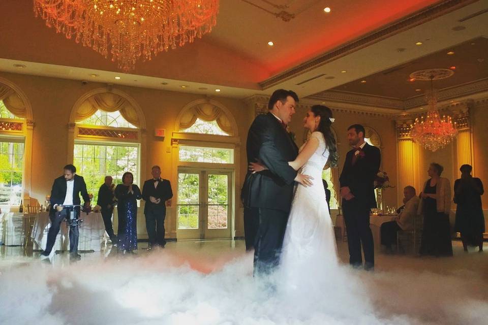 Wedding Dance On Clouds Old Tappan Manor