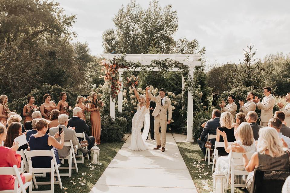 Bay Pointe Woods Ceremony