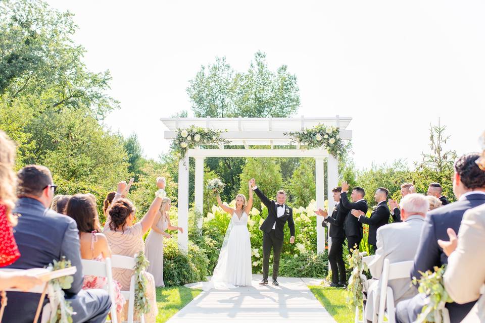 Bay Pointe Woods Ceremony