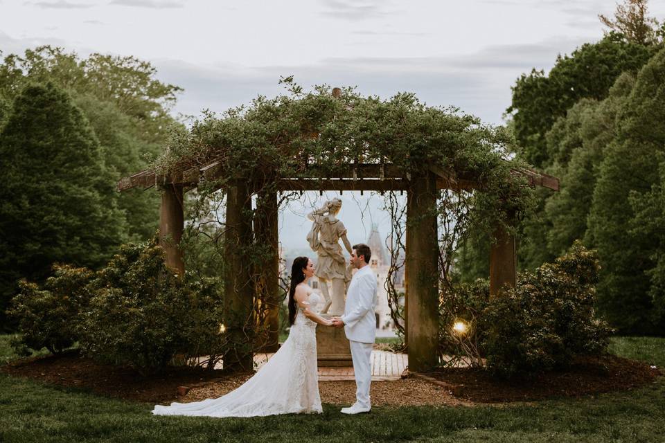 Wooden pergola - Lunalee Photography