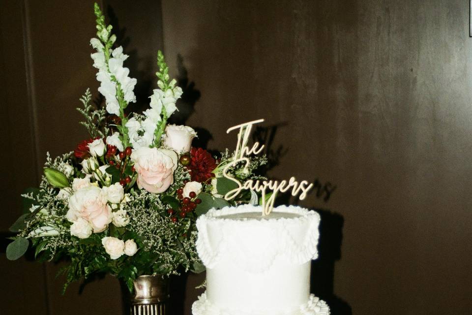 Vintage two tier wedding cake
