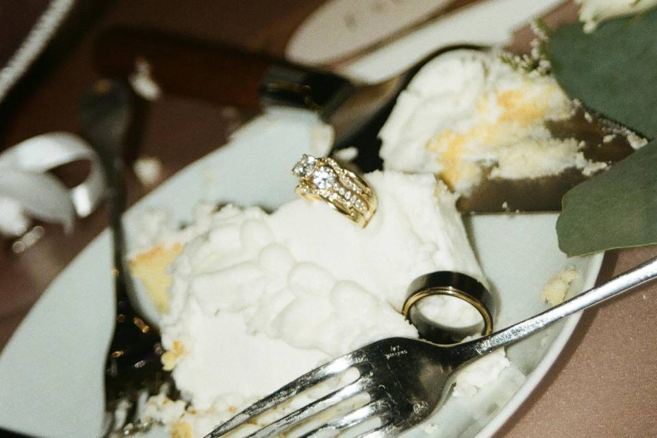 Ring in wedding cake