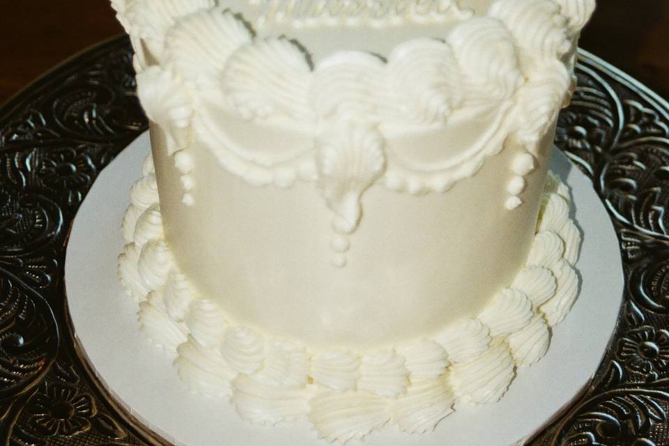 Small vintage wedding cake