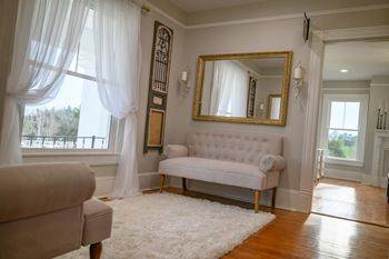 Upstairs foyer