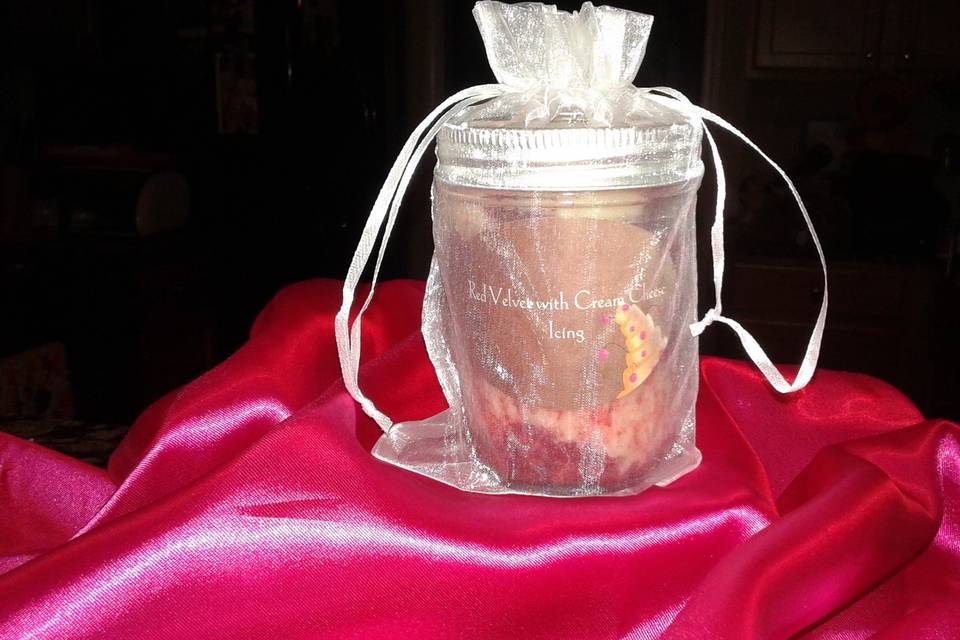 Custom Jar cakes by Carmen