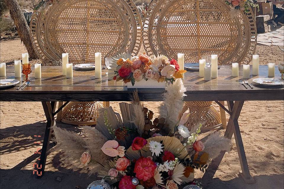 Desert sweetheart table