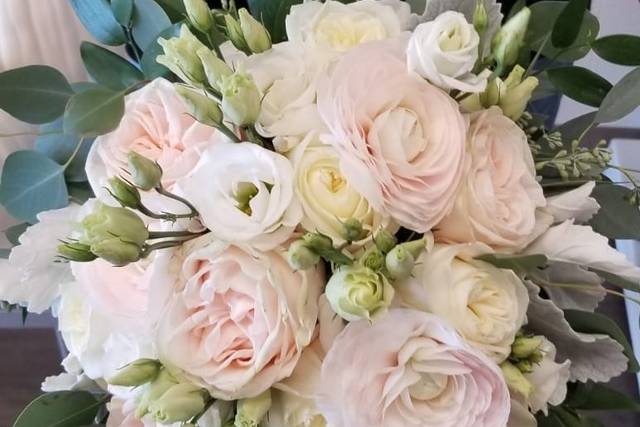 BLUSH BOUQUETS