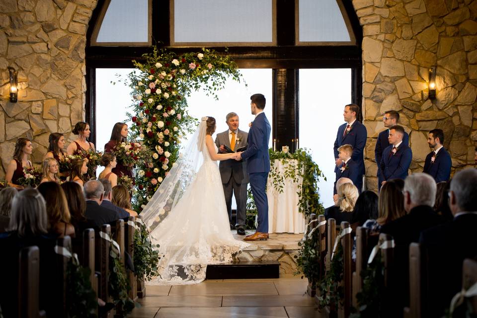 Glassy Chapel ceremony