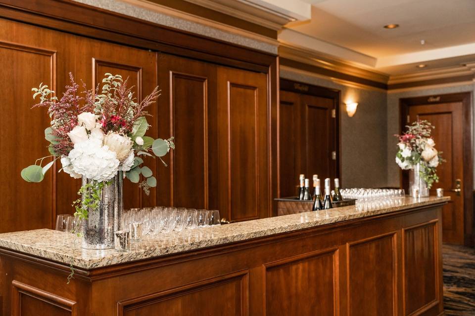 Winfield Foyer bar