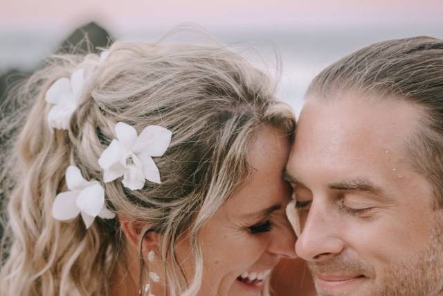 Ponytail with orchids