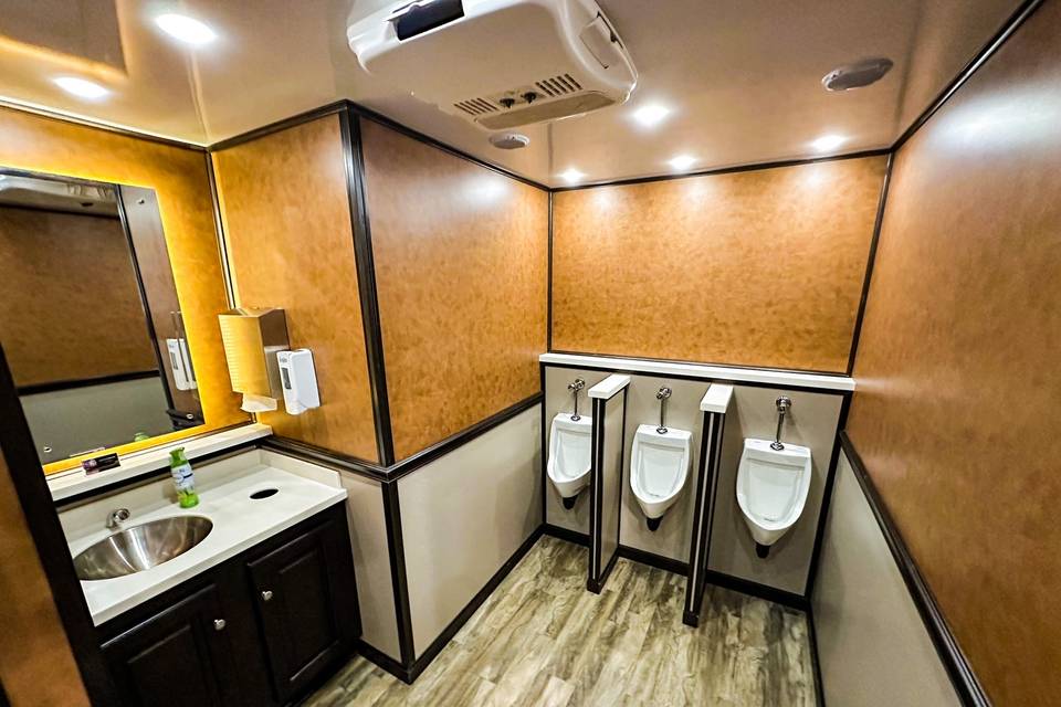8-Stall Luxury