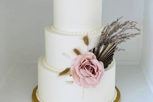 just desserts. The Whimsical Cake Company | Brides Up North