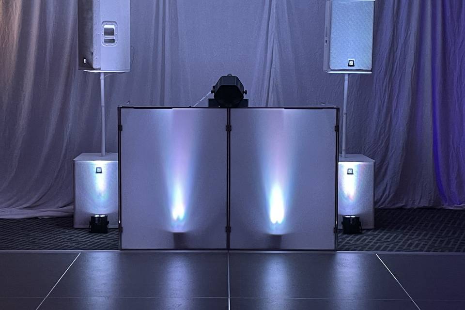 Lit Booth White