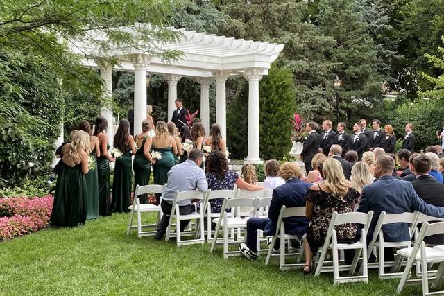 Beautiful outdoor ceremony space