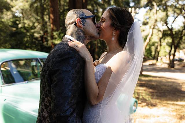 Kiss