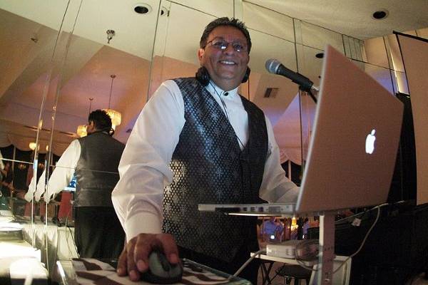 DJ Eladio