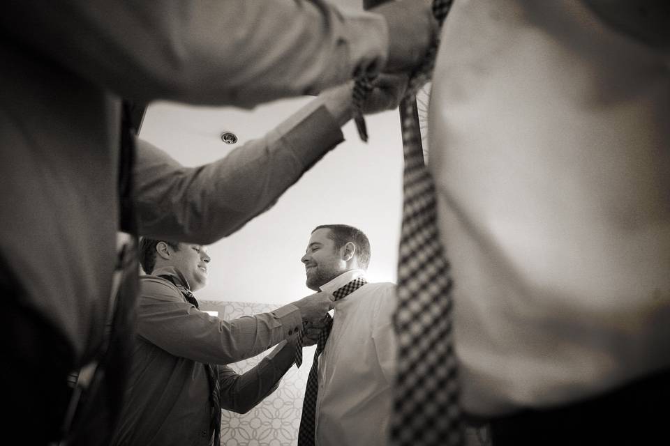 Adjusting the tie