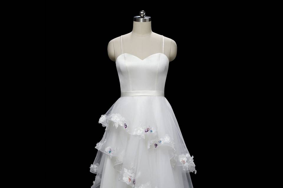 Butterfly flower sweetheart wedding dress