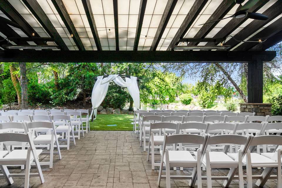 Grand Waterfront Patio