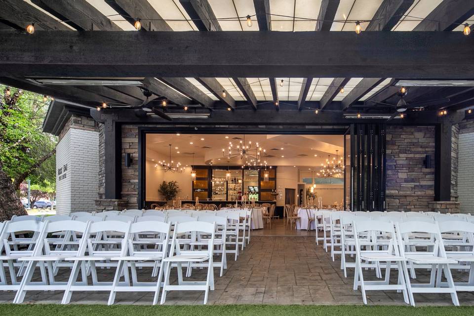 Grand Waterfront Patio