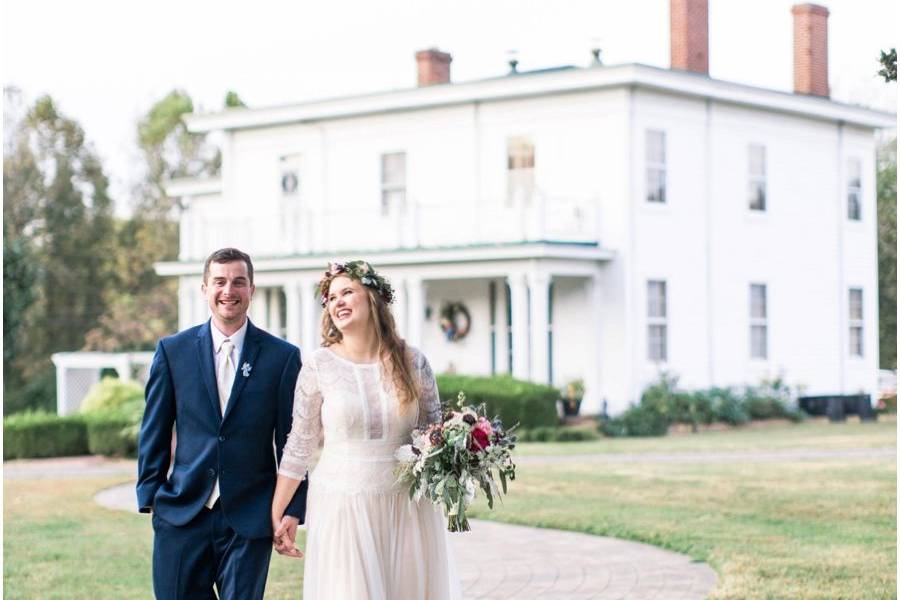 Sparklers to congratulate newlyweds