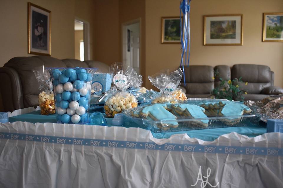Baby shower sweets table