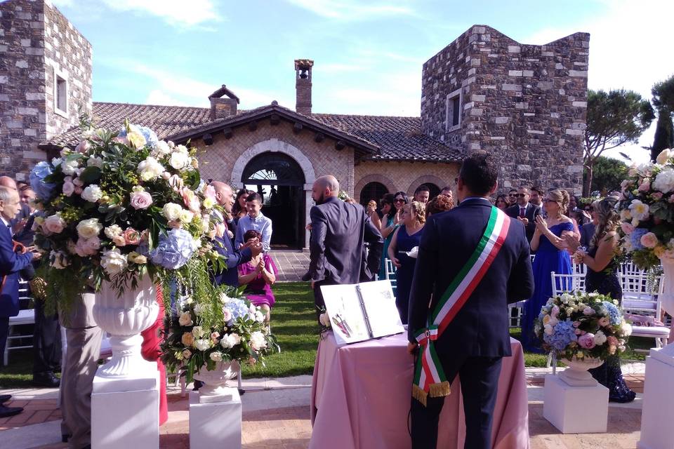 Tonigar Cerimoniere Riti Civili & Gay Wedding