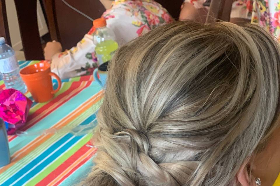 Pony with extensions by Annie