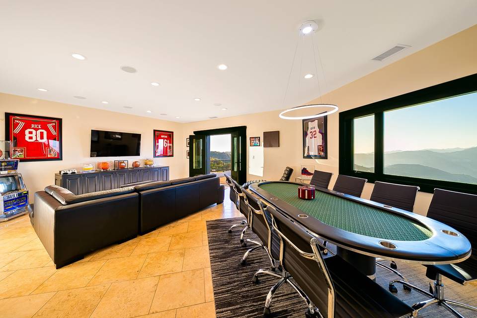 Poker table