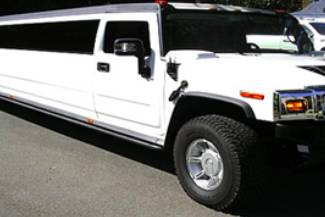 Stretch limo hummer