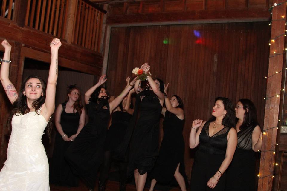 Bouquet toss