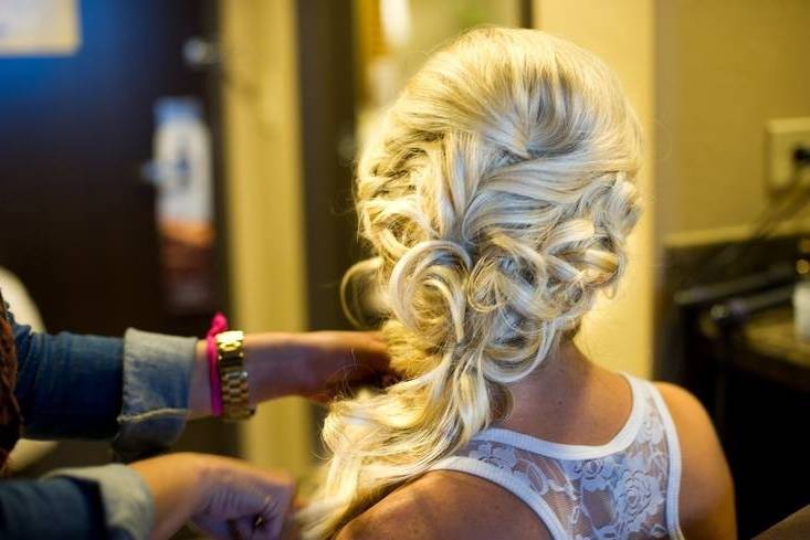 Styling wedding hair
