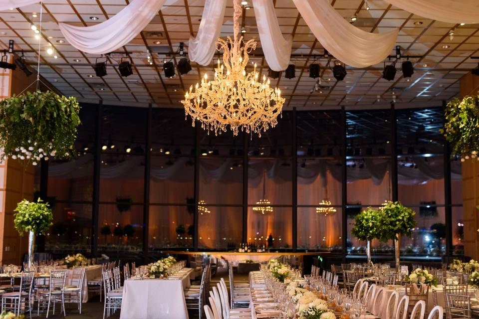 Wedding chandeliers | emily leis photography