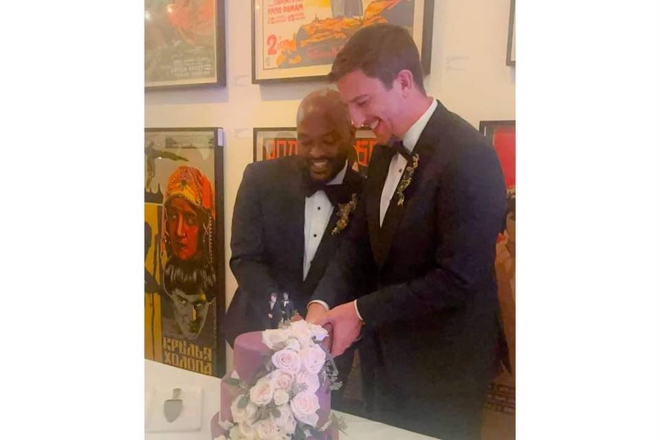 Custom wedding cakes