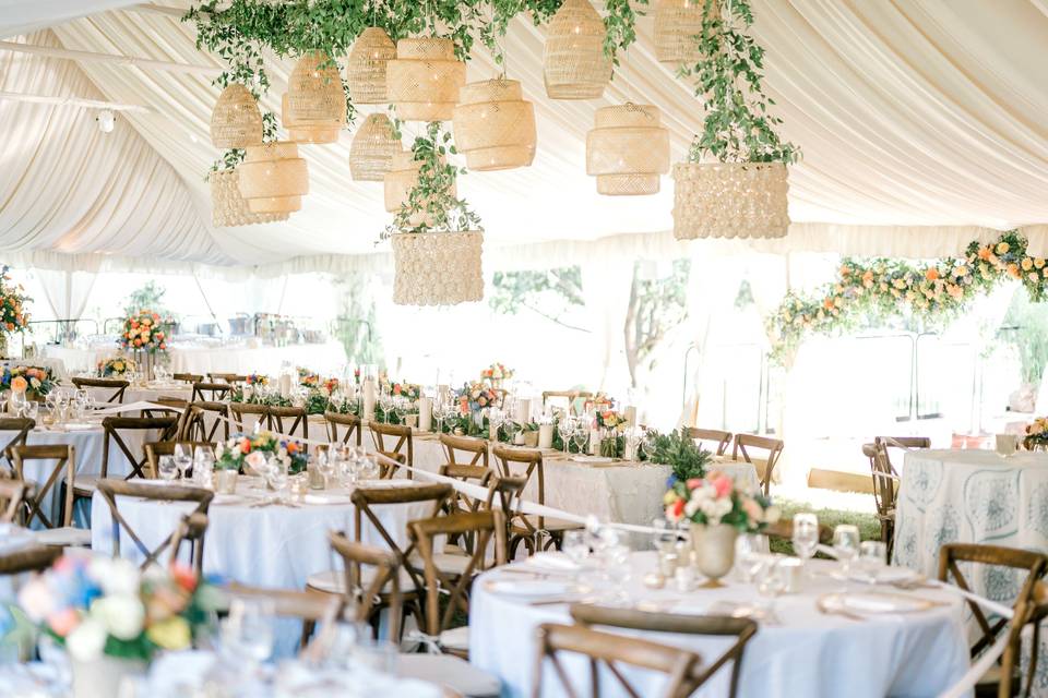 Summer tented head table