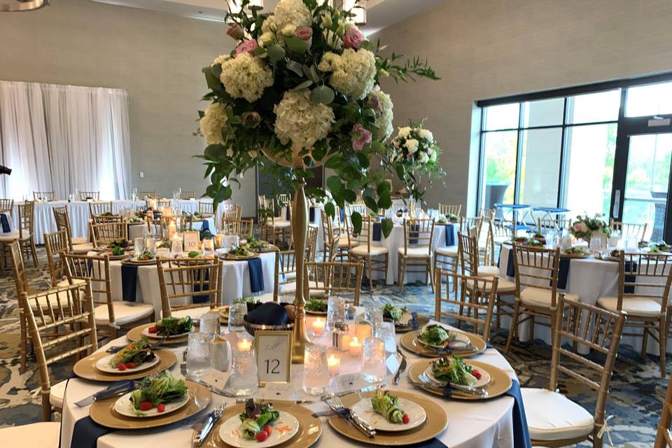 Reception table setting