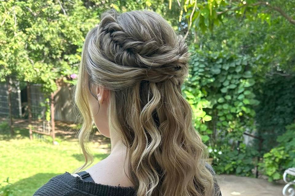 Fishtail half up