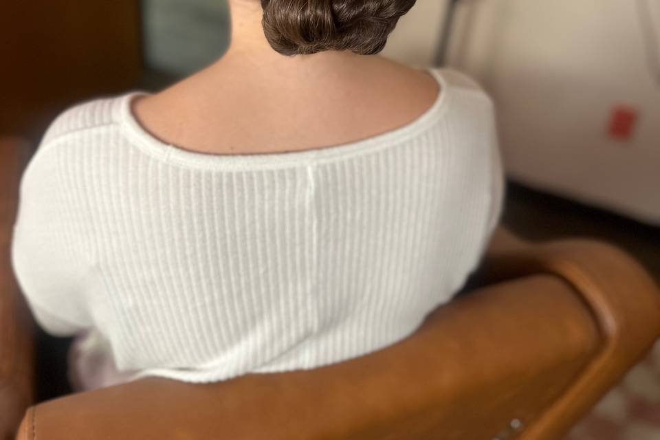 Clean bun