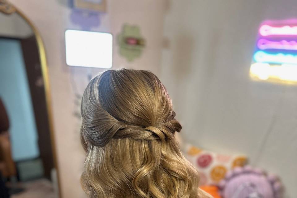 Half up waves