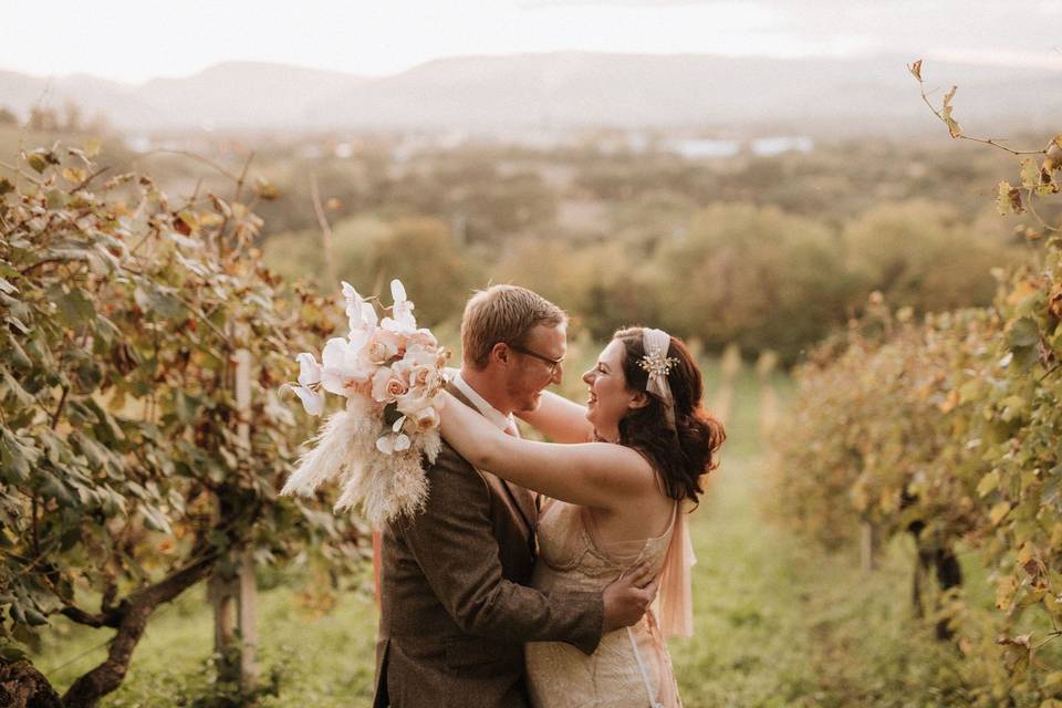 Elopement in the vineyard