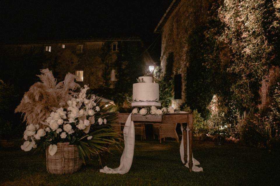 The fairy wedding cake