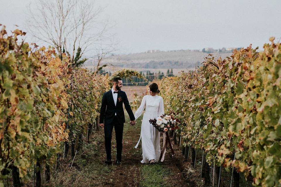 Elopement in the vineyard